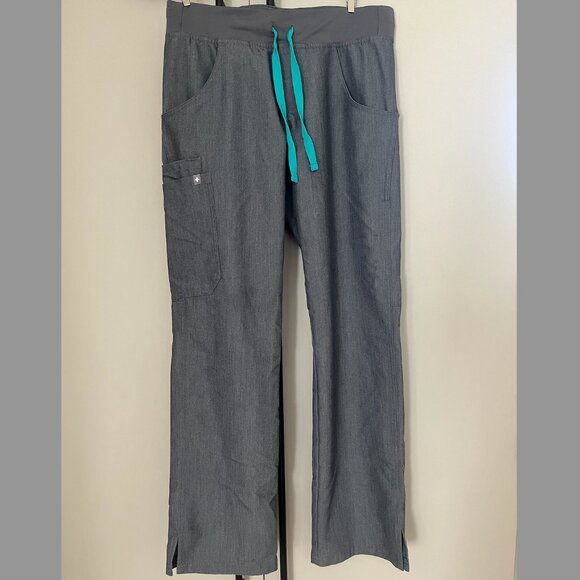 FIGs Graphite Kade Cargo Scrub Pants - XS Petite - Picture 2 of 4